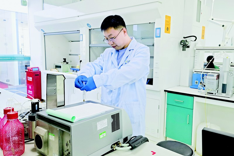 【山西青年报】太行润滑科技张宝红:以党旗为帆 助力三晋化工行业绿色蝶变