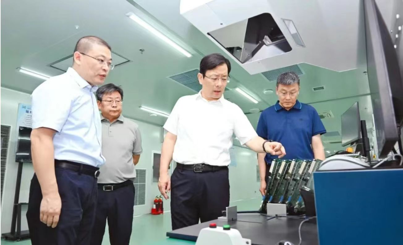 丁小强在长治高新区调研